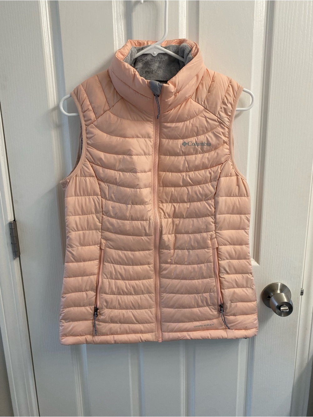 Columbia Women's Quilted Vest in Light pink